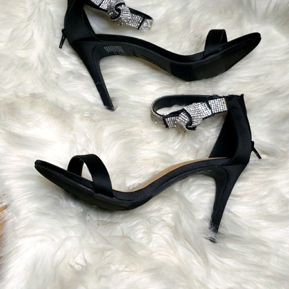 Christain Siriano Black & Rhinestone Heels - Picture 1 of 9